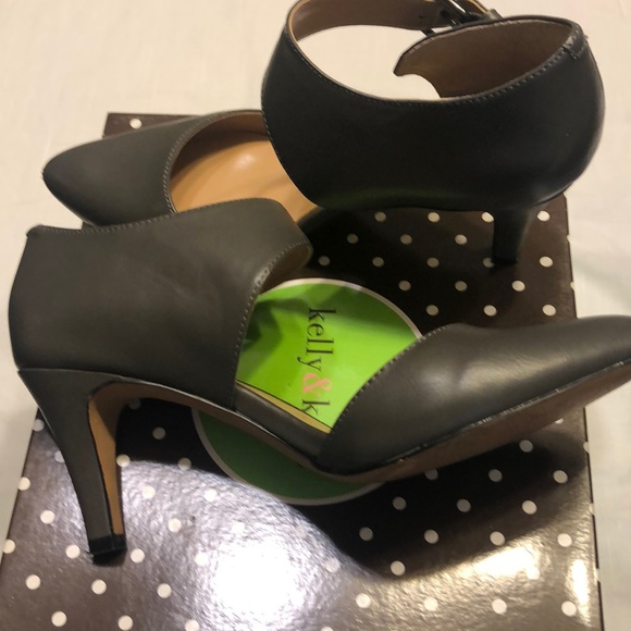 Kelly & Katie sandals - Picture 4 of 4